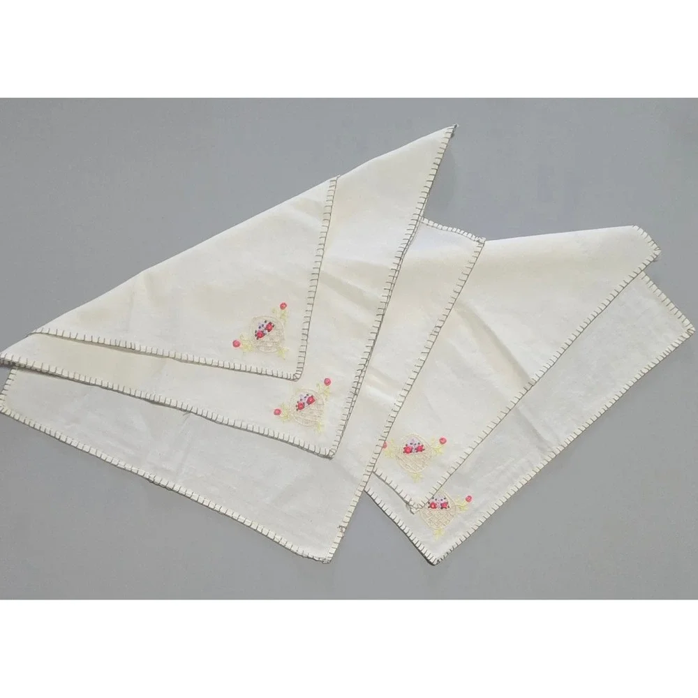 Vintage Hand Embroidered Floral Napkins Set of 4 White Pink Green 15.5